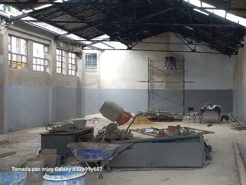 Galpon en Venta 10  mts Frente