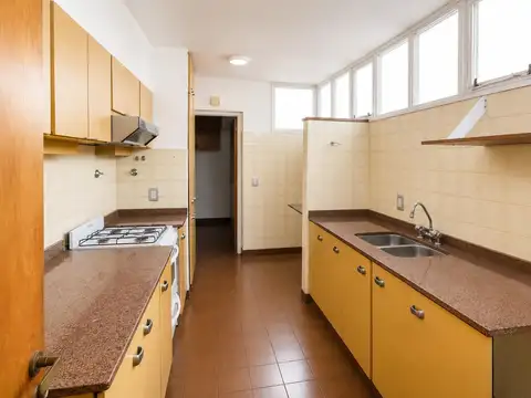 Venta Departamento En Calle Alem 400