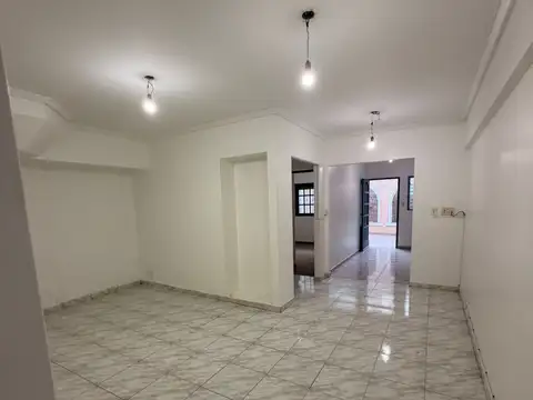 Depto Tipo Casa en Alquiler de 2 ambientes