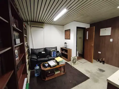 Local en Alquiler en Barrio España y Hospitales, $ 650.000