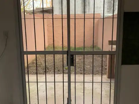 Departamento en Alquiler en Belen De Escobar, $ 750.000