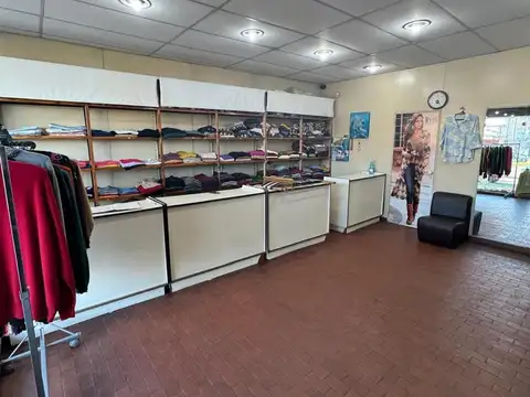 Local en Alquiler en Moron Sur, $ 750.000