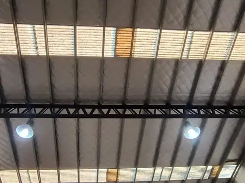 Galpón en venta sobre avenida 122