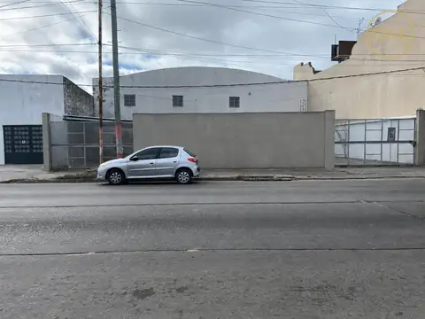 Galpón en venta sobre avenida 122