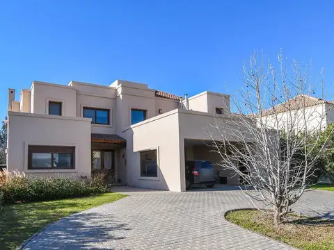 Av. Real 9191 Country Rosario Golf Club, Fisherton, Rosario.