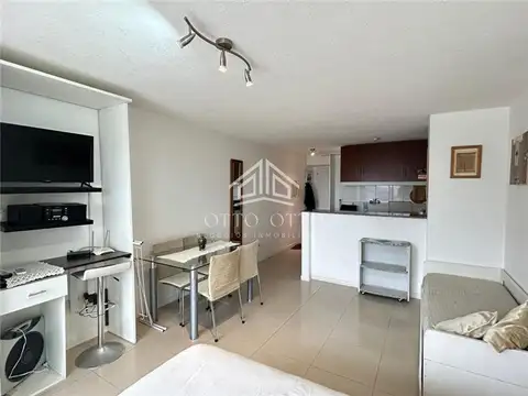 Alquiler monoambiente punta del este playa mansa edificio luna azul ii piscina y terraza