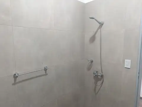 Galpón Comercial & Industrial en Alquiler en Ituzaingo Norte!