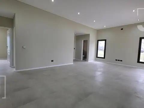 Casa en Venta en Los Alcanfores, USD 230.000
