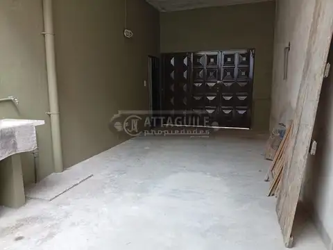 Depto Tipo Casa en Alquiler con 1 cocheras