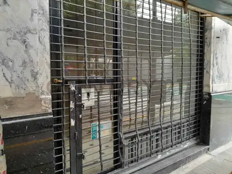 VENTA LOCAL COMERCIAL MULTIRUBRO A LA CALLE EN BALVANERA