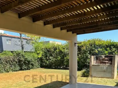 Casa en Venta en El Hornero, USD 160.000