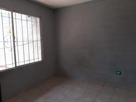 Departamento en Alquiler en Gregorio De Laferrere, $ 320.000