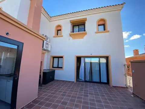 Casa 3 ambientes con 2 baños