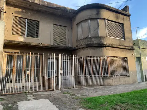 AMPLIO 2 amb al FTE PB c/Patio, mascota ok, Apto Prof!
