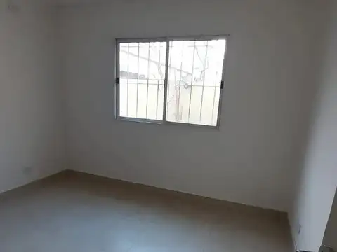 Departamento en Alquiler en Ituzaingó, $ 380.000