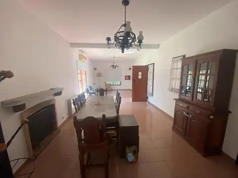 La Espuela 2700