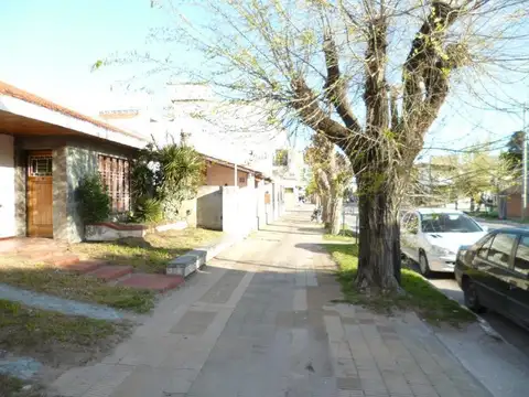 Local en Venta Via Púb.