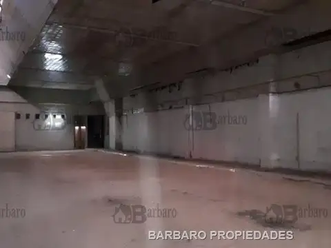 Galpon en Venta 50  mts Fondo