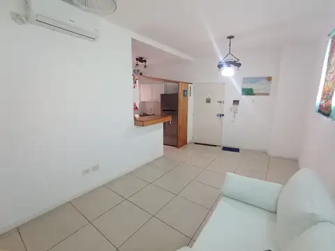 VENTA EXCELENTE PH DE 2 AMB AL FRENTE, 62 M2 TOTALES, PATIO CON LAVADERO.
