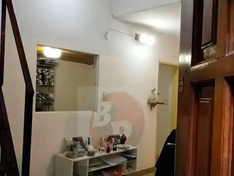 DEPTO TIPO CASA DE 3 AMB. SIN EXPENSAS - EXCELENTE UBICACION