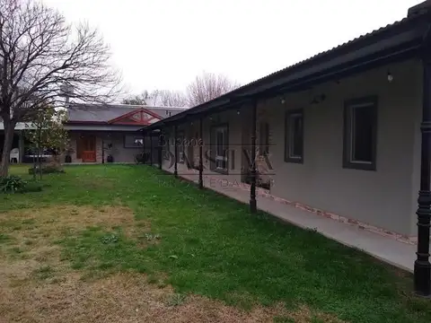 PRECIOSA CASA EN MARCOS PAZ URBANO