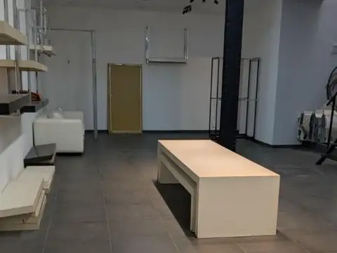 Local en Alquiler 70 años