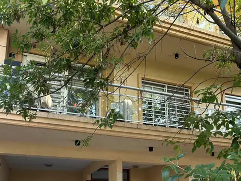 Departamento de 3 Ambientes con cochera y terraza
