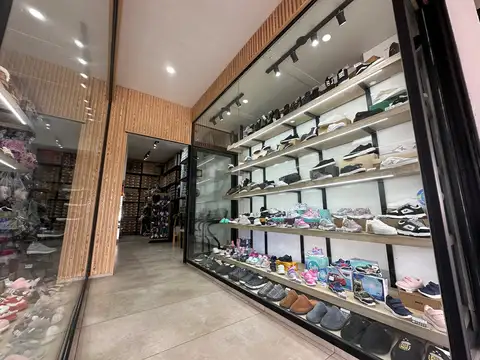 Local  en Venta en Ciudad Jardin, Tres de Febrero, G.B.A. Zona Oeste