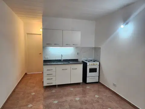 Departamento 2 ambientes con patio