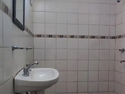 Depto Tipo Casa en Alquiler en Ezpeleta Este, $ 480.000