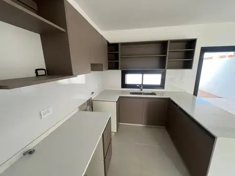 Casa en Venta en Countries y Barrios Cerrados en Cordoba Capital, USD 158.000