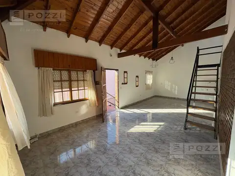 Casa en Venta con 2 cocheras
