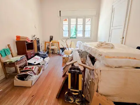 ¡RETASADA! CASA 3 AMBIENTES EN LOTE PROPIO A REFACCIONAR.