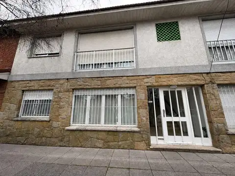 Ph 3 ambientes al frente Parque Luro