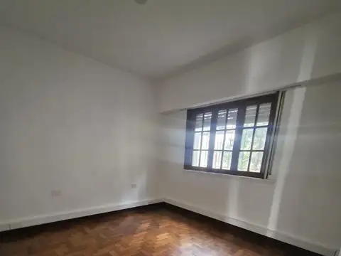 EXCELENTE PH CON 2 DORMITORIOS, IDEAL CONSULTORIOS/OFICINAS /PROFESIONAL, S/EXPENSAS