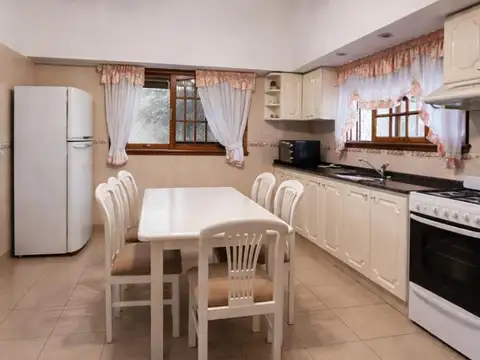 Depto Tipo Casa 3 ambientes con 2 baños