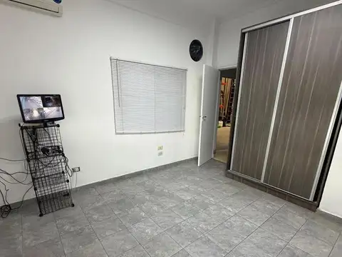 Galpon en Alquiler 33  mts Fondo