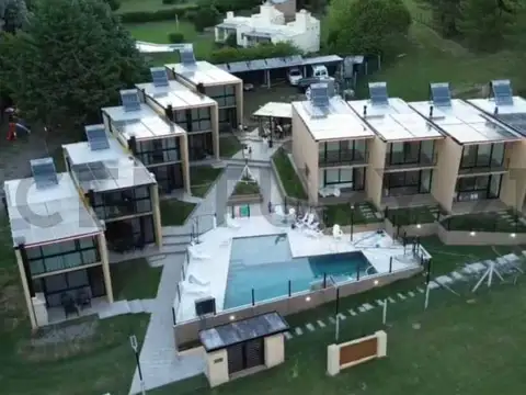 DUPLEX - FRENTE AL LAGO, EN COMPLEJO EXCLUSIVO - POTRERO DE GARAY - FINANCIACION