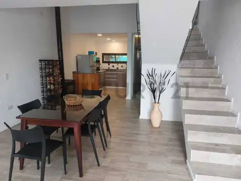 Casa 4 ambientes con 1 baño