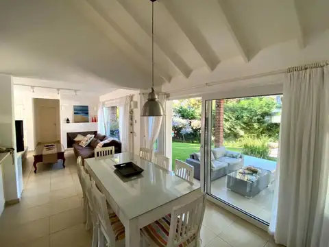 Casa en Venta al Oeste