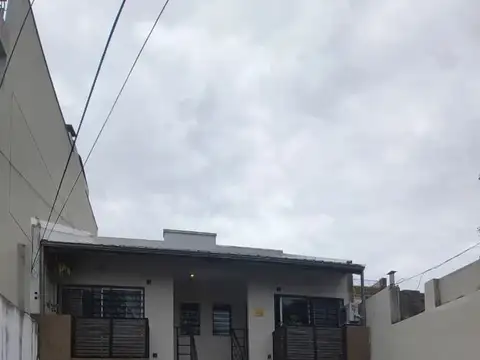 Depto Tipo Casa en Alquiler de 2 ambientes