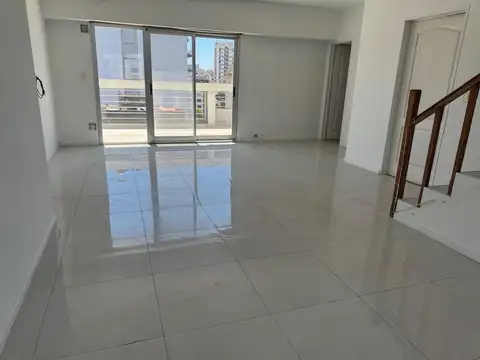 Exclusivo piso con terraza en venta en Caballito