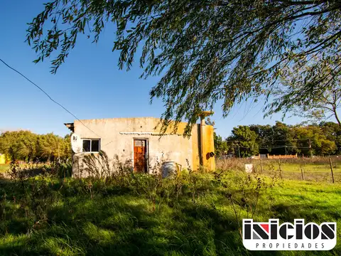 Casa en Amplio Lote - C1059