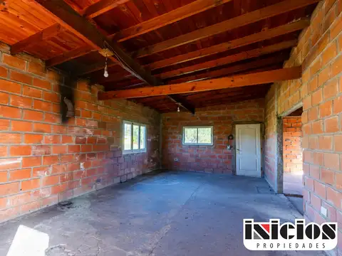 Casa 3 ambientes con 1 baño