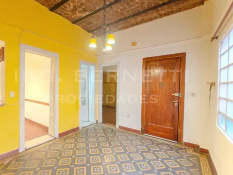Crisólogo Larralde 6200, Piso PB