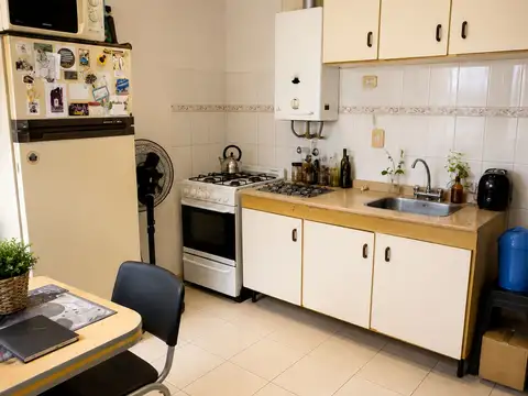 Departamento en planta baja con patio.