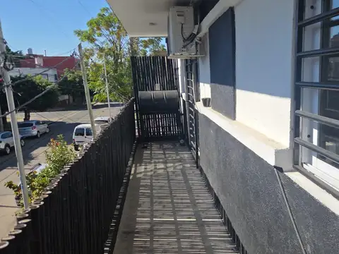 ALQUILER  3 AMBIENTES A  ESTRENAR - EXPENSAS E IMPUESTOS INCLUIDOS - BALCON CORRIDO- FRENTE
