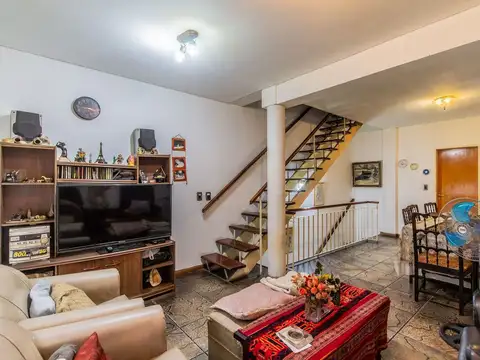 VENTA CASA TRIPLEX 4 AMB -TERR-COCH-PLAY-CABALLITO