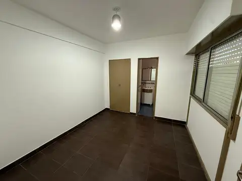 DEPARTAMENTO DE DOS AMBIENTES MUY LUMINOSO EN BALBANERA
