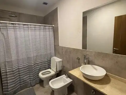 Departamento en Alquiler con 1 cochera